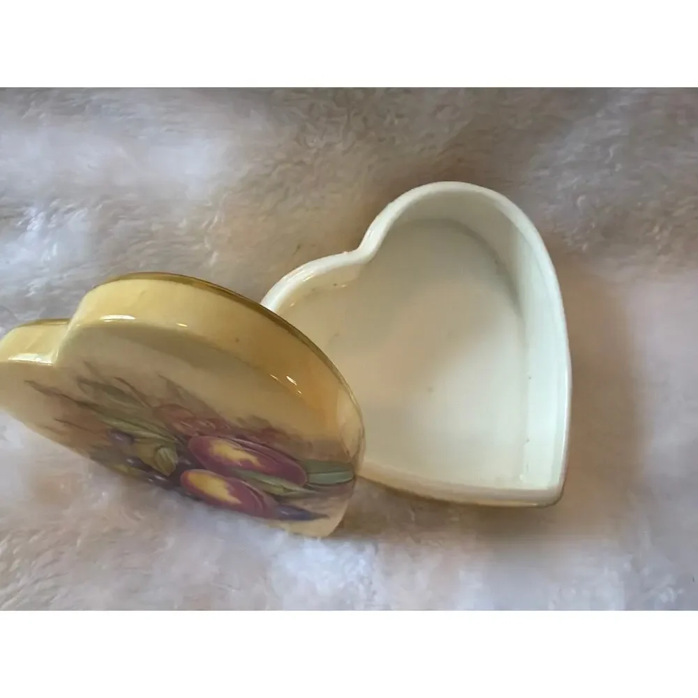 Aynsley Orchard Gold Heart Trinket Box Bone China England Fruit Covered Box